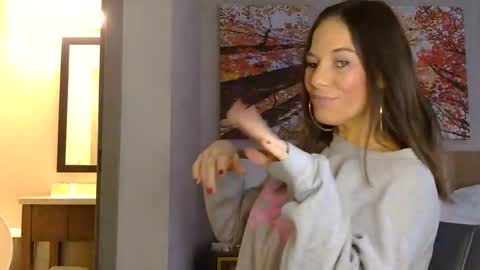 Snapshot of longlegstammy chatting on 04-01-26, 12:28 Cutenurse91 online show from 04-01-26, 12:28