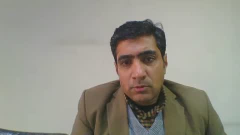 Snapshot of longthick1985 chatting on 12-31-24, 07:31 Lleida-man online show from 12-31-24, 07:31