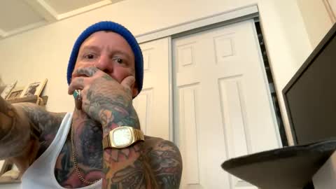 longwalksonthebeach69 online show from 03-07-26, 09:23