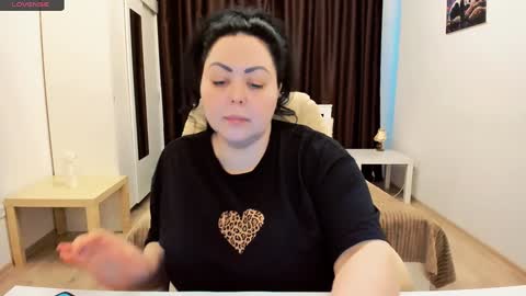 Nina online show from 01-31-25, 12:07