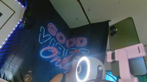 Londoncashmere69  online show from 12-07-24, 08:05