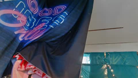 Londoncashmere69  online show from 01-10-25, 03:58