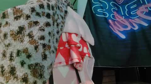 Londoncashmere69  online show from 02-19-25, 12:35