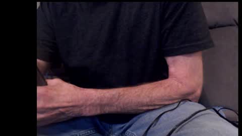 looking469 online show from 11-21-25, 12:54