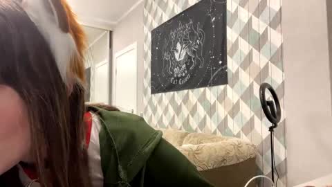 EVA online show from 10-15-25, 07:14