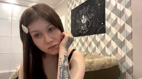 EVA online show from 10-23-25, 05:51