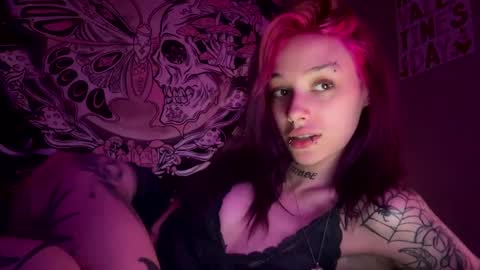 lookingforlona online show from 09-28-25, 03:50