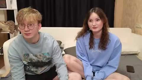 Jean and Isa right couple Mark and Eva left couple online show from 02-12-25, 11:18