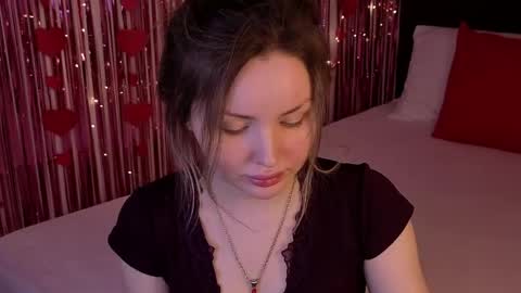 Lora online show from 05-29-26, 03:32
