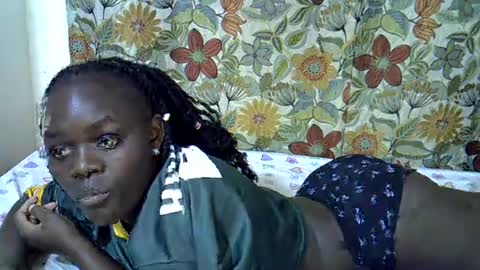 lora_amor online show from 06-21-26, 11:51