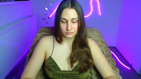Snapshot of lora_kisses chatting on 03-26-26, 01:49 Lora online show from 03-26-26, 01:49