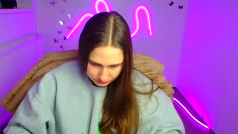 Snapshot of lora_kisses chatting on 04-02-26, 05:27 Lora online show from 04-02-26, 05:27