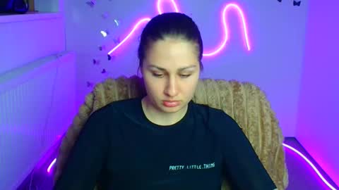 Snapshot of lora_kisses chatting on 04-17-26, 06:49 Lora online show from 04-17-26, 06:49