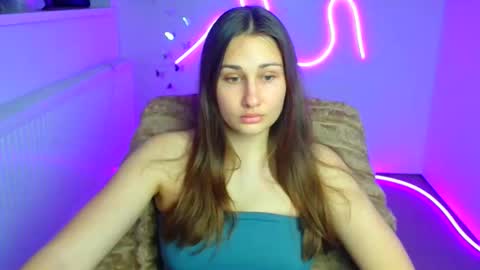 Snapshot of lora_kisses chatting on 04-18-26, 05:55 Lora online show from 04-18-26, 05:55