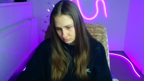 Snapshot of lora_kisses chatting on 04-29-26, 05:55 Lora online show from 04-29-26, 05:55