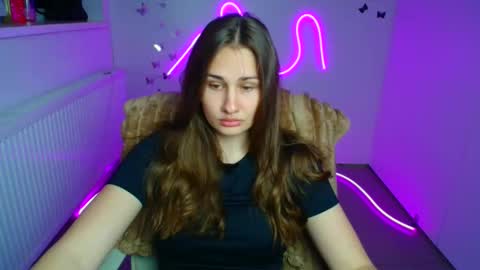Snapshot of lora_kisses chatting on 05-13-26, 05:49 Lora online show from 05-13-26, 05:49