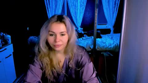 Lora online show from 11-24-25, 02:33