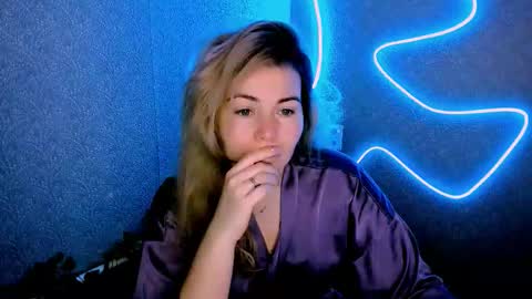 Lora online show from 01-06-26, 02:59