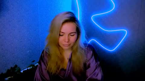 Lora online show from 02-16-26, 03:02