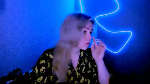 Lora online show from 02-25-26, 03:05