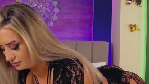 Lora online show from 03-02-26, 08:48