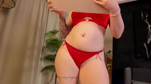 Snapshot of loraivone chatting on 03-17-26, 08:12 LoraIvone online show from 03-17-26, 08:12