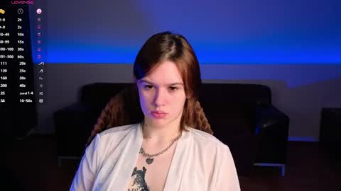 Lora online show from 06-17-26, 02:40