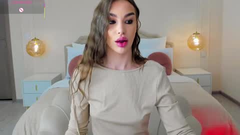 Lora online show from 03-29-26, 07:14