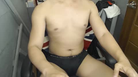 Macky online show from 12-25-24, 08:40