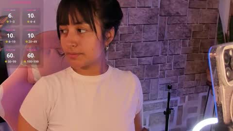 Snapshot of lore_rey chatting on 03-25-26, 02:17 lore_rey online show from 03-25-26, 02:17