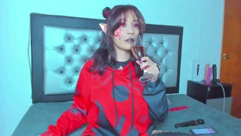 Lore Depp online show from 03-07-25, 06:57