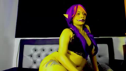 Lore Depp online show from 10-20-25, 03:18