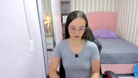 lorelaigiven online show from 06-20-26, 12:30
