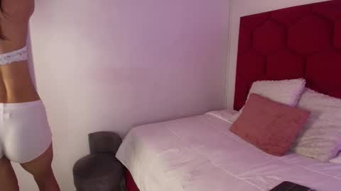 LORELI online show from 09-09-25, 03:17