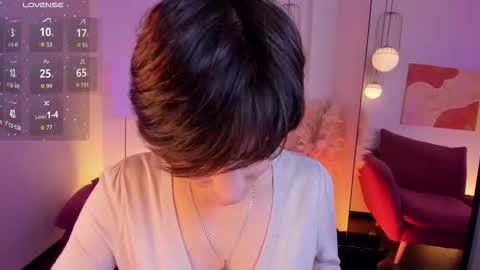 Loren online show from 10-11-25, 01:42