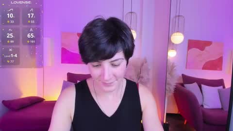 Loren online show from 10-24-25, 02:35