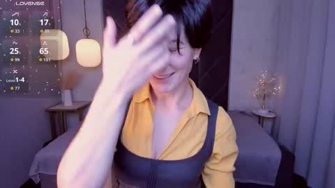 Loren online show from 10-29-25, 02:19