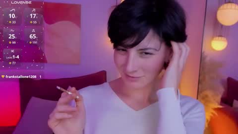 Loren online show from 10-31-25, 02:40