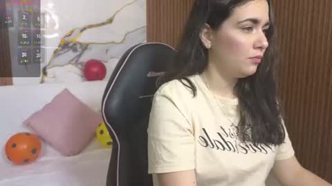Loren online show from 06-23-26, 03:04