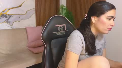 Loren online show from 06-28-26, 02:28