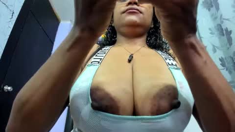 Snapshot of lorena_parlove chatting on 02-13-26, 11:50 Lorena Parlove online show from 02-13-26, 11:50