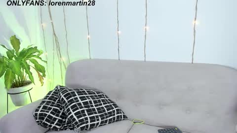 L O R E N online show from 01-14-26, 01:55