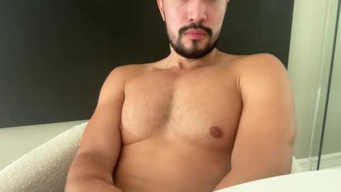 Snapshot of lorenzo_1997 chatting on 11-27-25, 08:22 Lorenzo online show from 11-27-25, 08:22