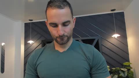  L O R E N Z O  Thumbs Up help  online show from 12-27-24, 05:26