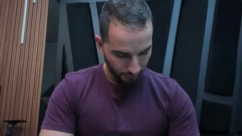  L O R E N Z O  Thumbs Up help  online show from 09-26-25, 05:17