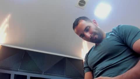  L O R E N Z O  Thumbs Up help  online show from 10-17-25, 05:15