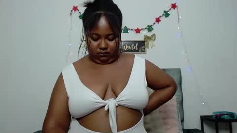 lorena online show from 12-19-24, 08:23