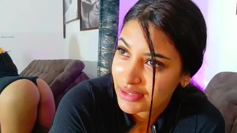 loretahorny online show from 02-10-26, 01:26