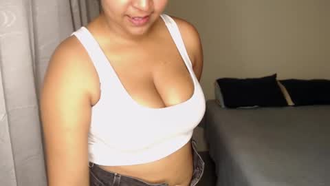 Loretta Gmez online show from 03-01-25, 04:37