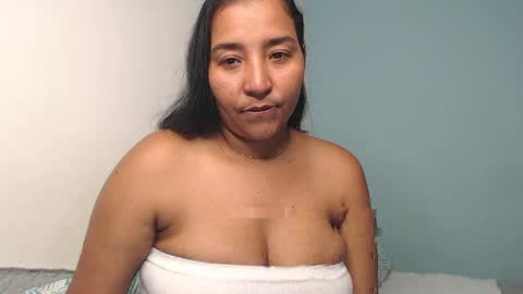 Snapshot of loretta_ chatting on 05-06-26, 09:09 Loretta Gmez online show from 05-06-26, 09:09